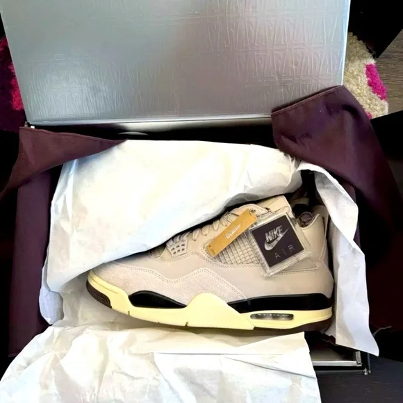 🧞 Nike Air Jordan 4 Retro x A Ma Maniere 🧞